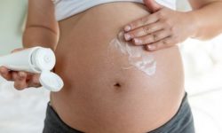 Сухая кожа во время беременности: эксперт объясняет причины и способы ее устранения
