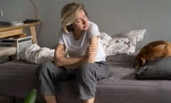 Причины усталости у женщин: что нужно знать?